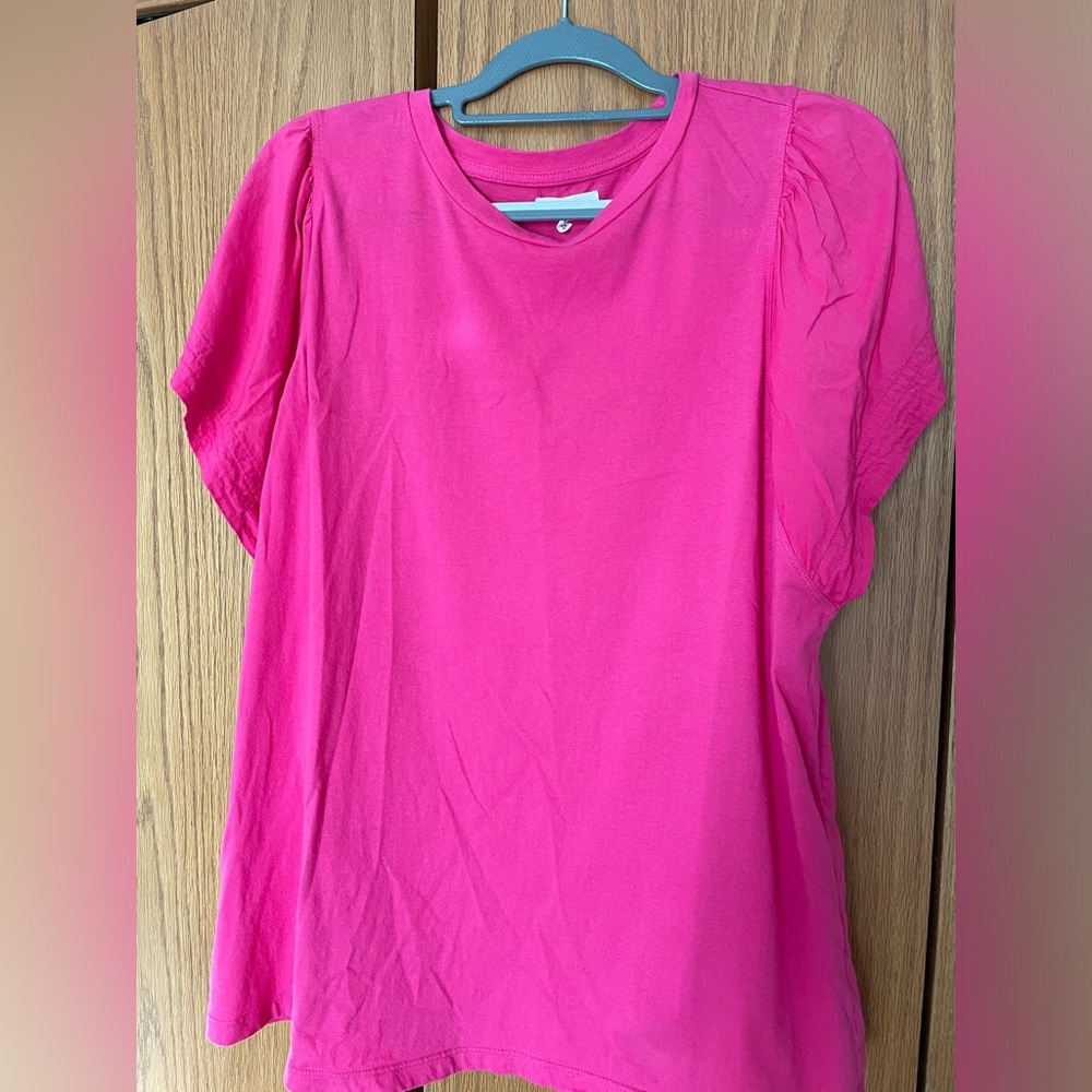 Pink Women's T-Shirt Top w/Flutter cap sleeves  - Maurices 2x